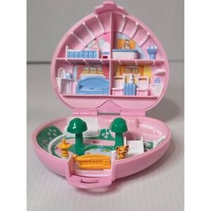 1989 Bluebird Polly Pocket Pet Cottage Compact w Cat Figure